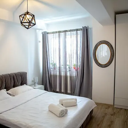 Lex By Moonlight Lake Apartament * Mamaia